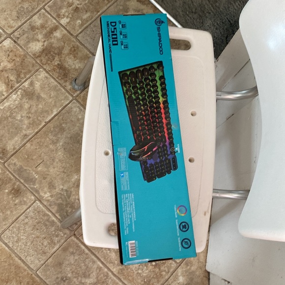 D500 LED Keyboard - Picture 2 of 6